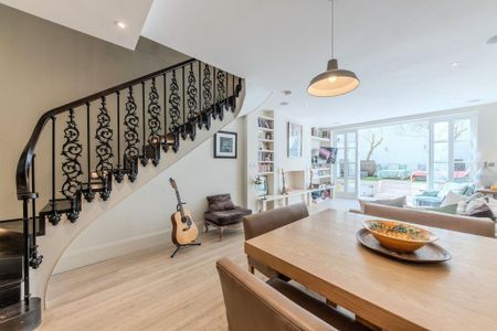 4 bedroom terraced house to rent - Photo 2