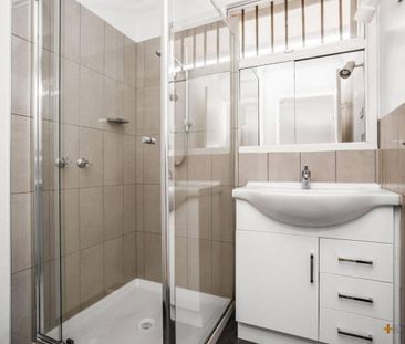 NEAT AS A PIN | HEATING AND COOLING | EASY ACCESS TO TRANSPORT - Photo 3