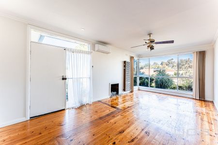 Space, Comfort & Convenience in Prime Werribee Pocket - Photo 4