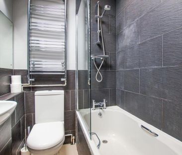 2 bedroom end of terrace house to rent - Photo 6