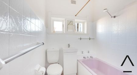 Stylish Light Filled Entertainer Close To Local Attractions - Photo 5