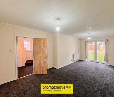 3 bedroom semi-detached house to rent - Photo 2