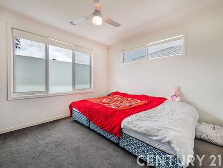 Family Home in a Peaceful Court Location - Photo 2