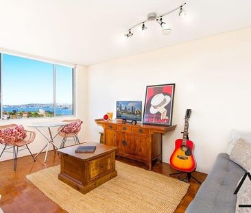 Sun filled studio - Panoramic City and Harbour Views - Photo 6