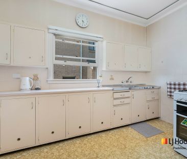 Spacious Family Home in Prime Yagoona Location - Photo 6