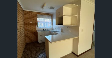 Quiet & Convenient Location - Photo 4