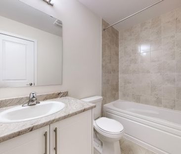 For Lease - 41 Kintall Way, Vaughan, Ontario - Photo 4