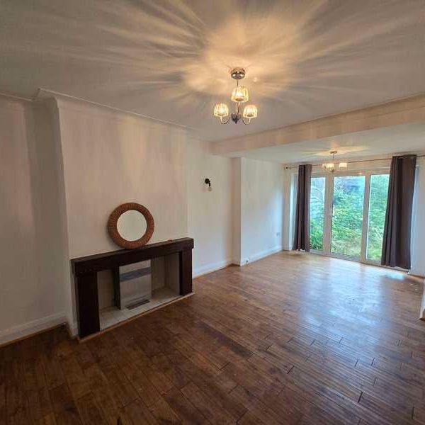Manor Road, Salford, M6 - Photo 1