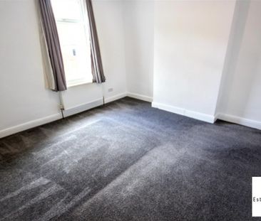 3 Bedroom House - Terraced To Let - Photo 4