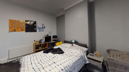 Brudenell Grove, Hyde Park - Photo 2