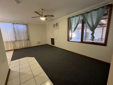38 Davies Crescent, Port Augusta West - Photo 2