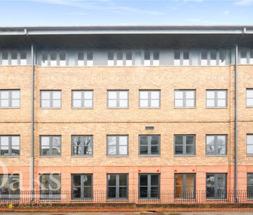 Dingwall Road, East Croydon, Surrey - Photo 6