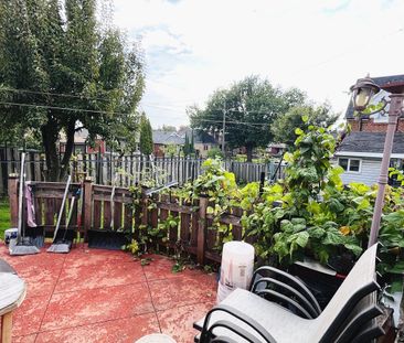 For Lease - 252 Scott Road Unit# Main, Toronto, Ontario - Photo 1