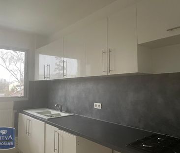Location Appartement 3 pièces 70m² STE GENEVIEVE DES BOIS 91700 - Photo 3