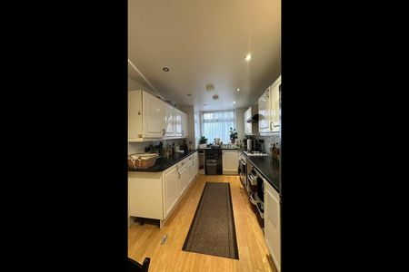 Room in a Shared Flat, Fellows Court, E2 - Photo 2