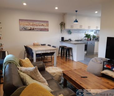 The Perfect 2 Bedroom Unit. - Photo 1