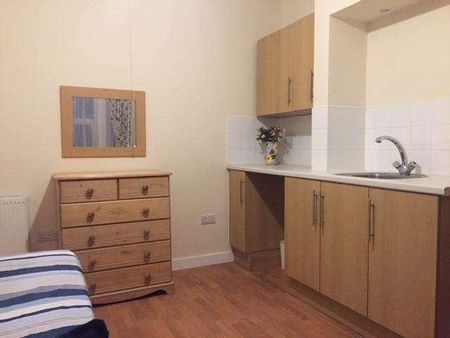 Grange Avenue, Reading, RG6 - Photo 3