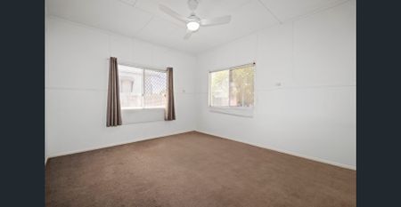 3 bedroom home - Photo 3