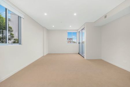 Modern 1 bedroom apartment close to amenities for lease - Photo 3