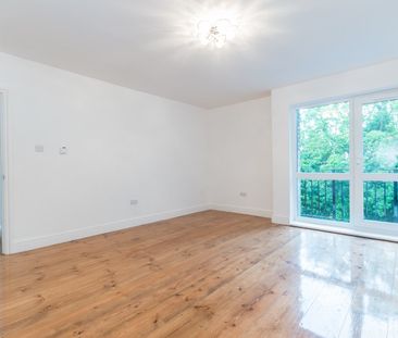 Flat to rent - Wells Park Road, London, SE26 - Photo 6