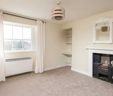Norfolk Crescent - Photo 3