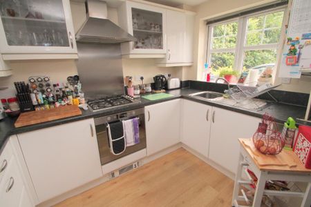 2 bedroom flat to rent - Photo 3