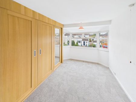 3 bedroom semi-detached house to rent - Photo 5