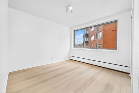 3635 avenue Ridgewood-Bright Spacious 2-Bedroom Apartment! - Photo 5