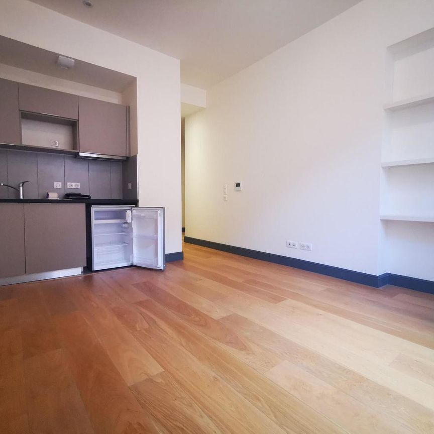 location Appartement F1 DE 28.8m² À TOULON - Photo 1