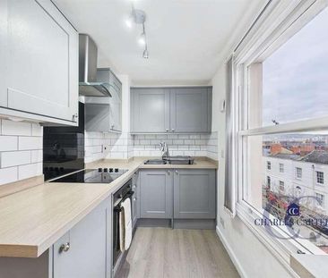 Clarence Square, Cheltenham, GL50 - Photo 5