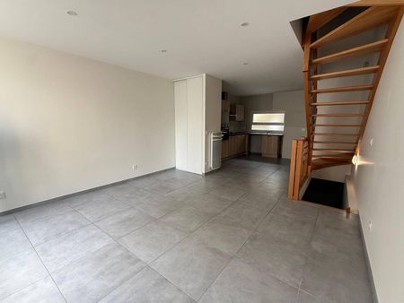 Location maison 3 pièces 72.2 m² à Romans-sur-Isère (26100) 4 - Photo 2