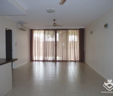 Three bedrooms, two bathrooms, ground floor apartment unit, West En... - Photo 6