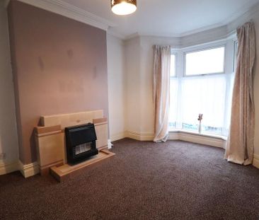 3 bedroom end of terrace house to rent - Photo 1