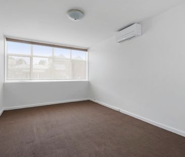 1/18 Nightingale Street, St Kilda East VIC 3183 - Apartment For Ren... - Photo 3