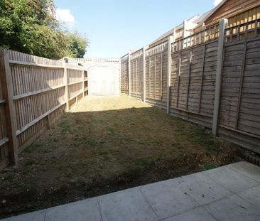 2 bedroom semi-detached house to rent - Photo 3