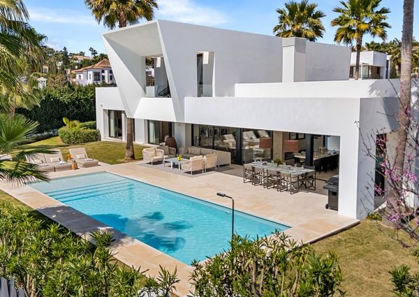 4 bedroom luxury Villa for rent in El Paraíso, Andalusia