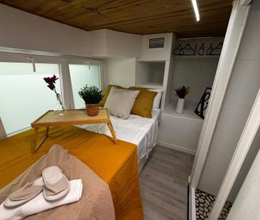 Calle de Hortaleza, Madrid, Community of Madrid 28004 - Photo 1