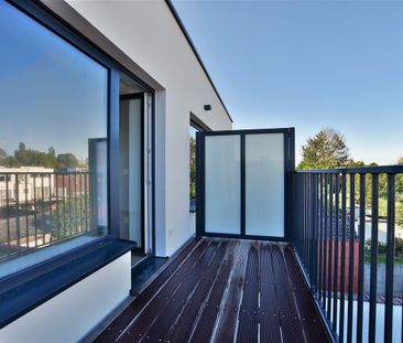 Prachtig dakappartement met terras, gelegen in het hartje van Sint-... - Photo 5