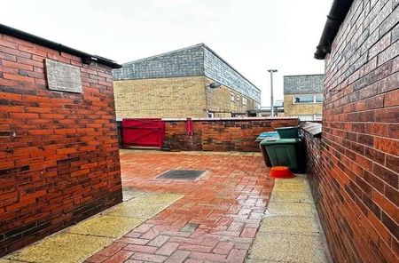 Butterworth Street, Chadderton, Oldham, Greater Manchester, OL9 - Photo 3