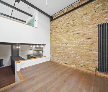 Printer Mews, Teddington, TW11 - Photo 1