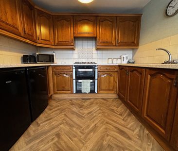 3 bedroom terraced house to rent - Photo 6