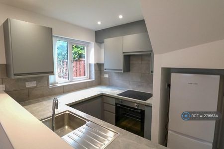 1 bedroom semi-detached house to rent - Photo 3