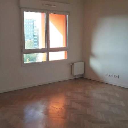 location Appartement T2 DE 51.6m² À VELIZY-VILLACOUBLAY - Photo 4