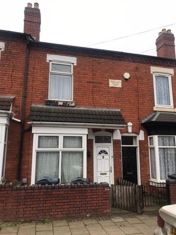 3 bedroom terraced house to rent - Photo 3