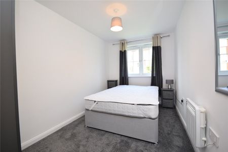 45, Fenton Place, Middleton, Leeds, West Yorkshire, LS10 4FH - Photo 4