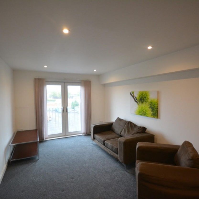 2 bed Apartment for Rent - Photo 1