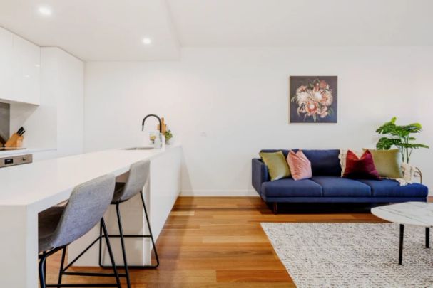 1 bed 1 bath*213 - Photo 1