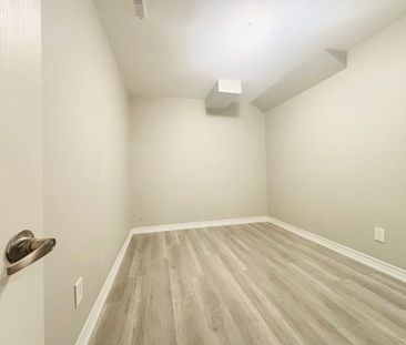 For Lease - 3863 Skyview Street, Mississauga, Ontario - Photo 6