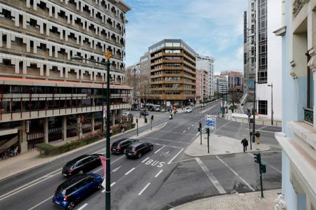 Lisboa, Avenida da Liberdade, - Photo 5