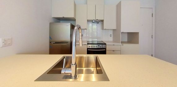3 1/2 DANS IMMEUBLE NEUF - Photo 2